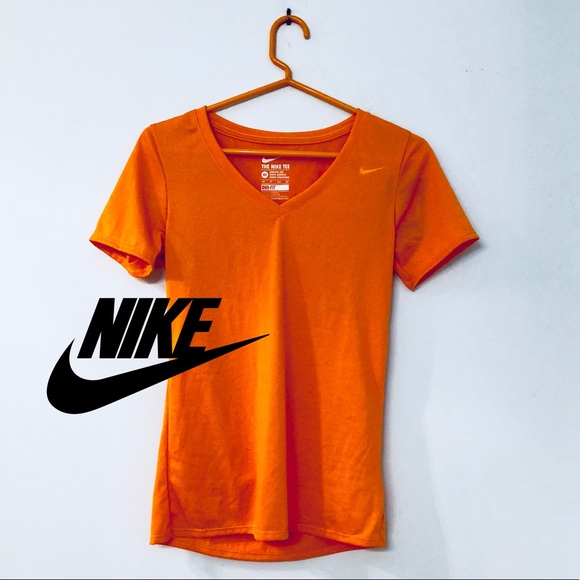 Nike Tops - NWT Dri-Fit The Nike Tee Athletic Cut Ladies XS